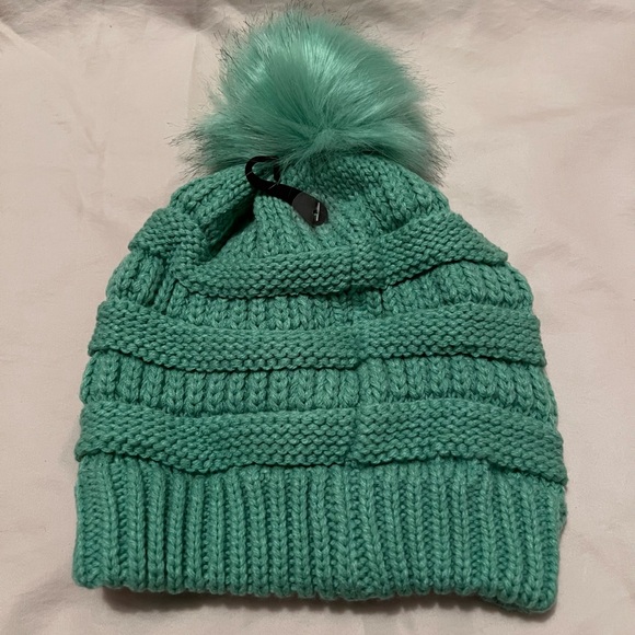 New! C.C Beanie Thick Cable Knit Faux Fur Pom Pom Mint Hat - Picture 2 of 2